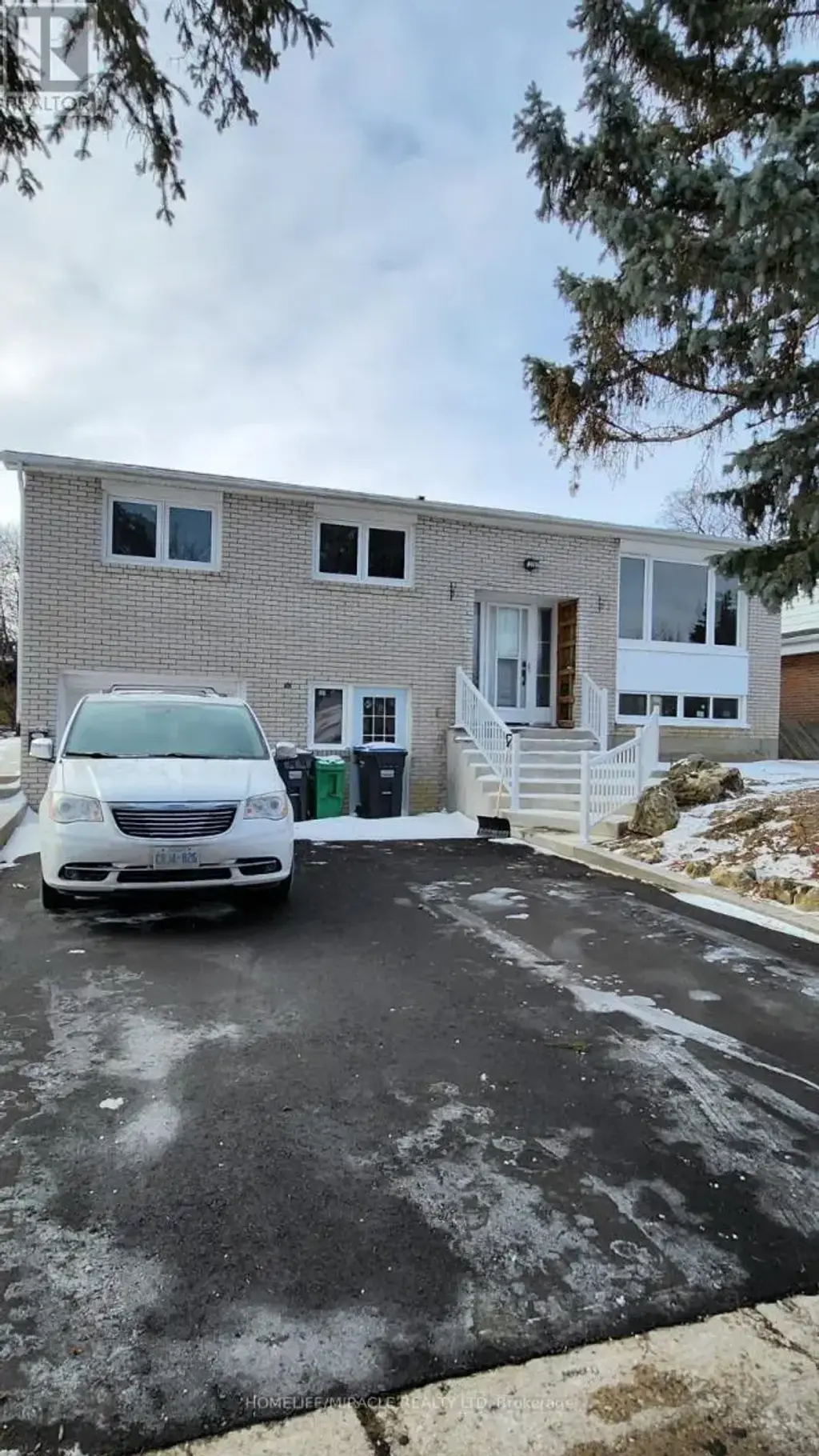 Main - 219 Mcmurchy Avenue, Brampton (Brampton South)